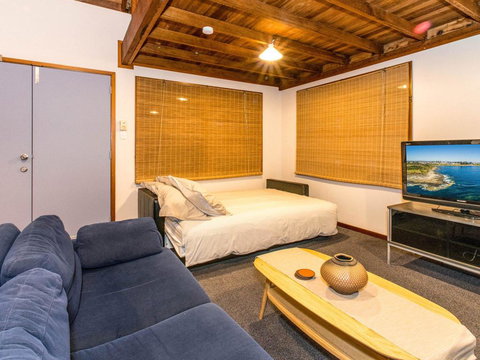 Aqualuna- Excellent Surfing Beaches. - Hotels Melbourne 2