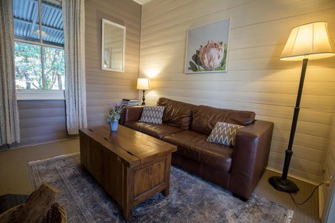 Arohanui - Hotels Melbourne 1