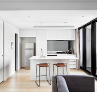 Art Series - The Johnson - Hotels Melbourne