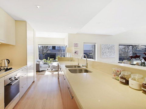 Arum 4, Heritage Park - Contemporary & Timeless - Hotels Melbourne 3