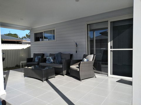 Ashley's Retreat Short Walk To Beach - Hotels Melbourne 0