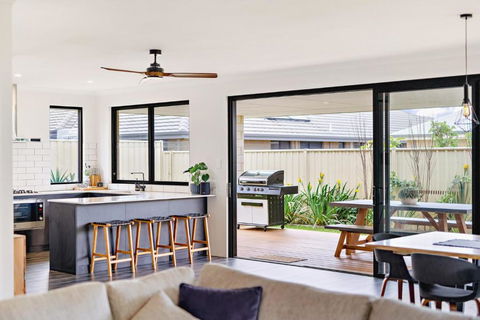 MAINBREAK - DUNSBOROUGH - Hotels Melbourne 2