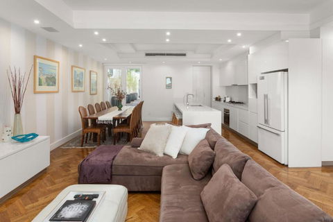 Marlin - Hotels Melbourne 1
