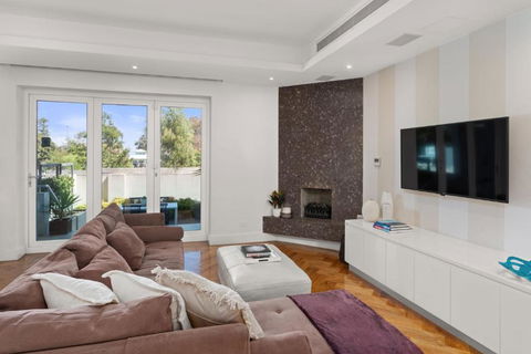 Marlin - Hotels Melbourne 0