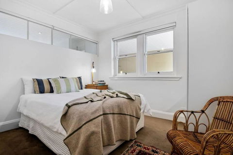 Massive Mitford Large Luxurious 1st Class 4 Bdrm - Hotels Melbourne 2