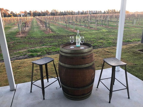 Milawa Vineyard Views - Guesthouse 1 - Hotels Melbourne 1