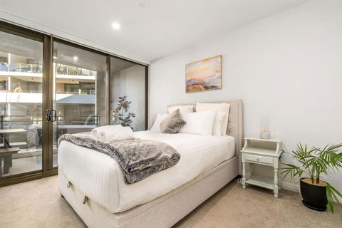 Modish Apartment Near Parliamentary Triangle - Hotels Melbourne 0