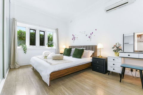 Mins To Mall Convenient 3 Beds Classic Charm Home - Hotels Melbourne 1