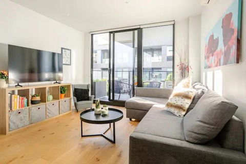 Modern 1BD ; Pool, Gym, Secure Underground Carpark - Hotels Melbourne 3