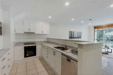 Modern Apartment In The Heart Of Canberra - Hotels Melbourne 3