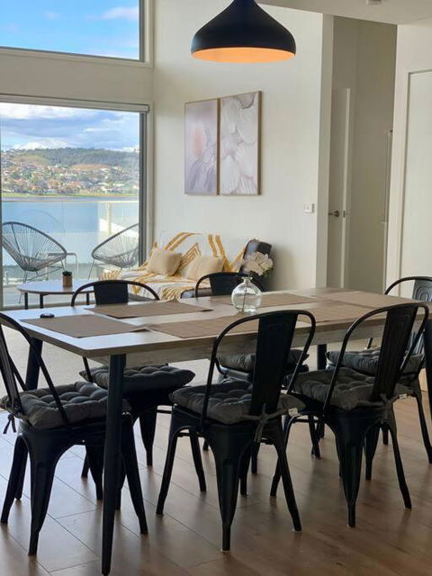 Modern Villa With Water View - Hotels Melbourne 0