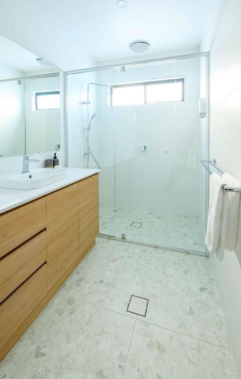 Neddidge - Hotels Melbourne 3