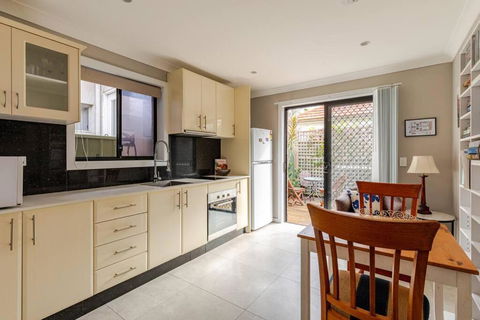 New Granny Flat In Narwee - Hotels Melbourne 0