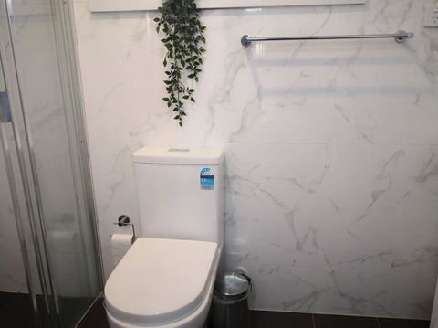 New Granny Flat In Narwee - Hotels Melbourne 2