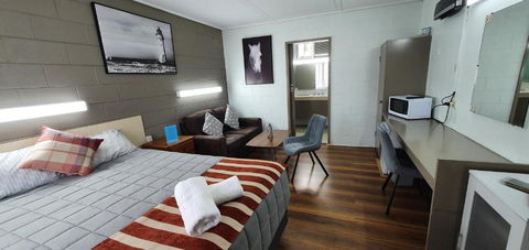 Morwell Parkside Motel - Hotels Melbourne 1