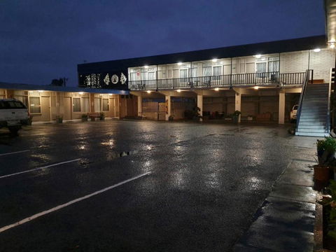 Morwell Parkside Motel - Hotels Melbourne 3