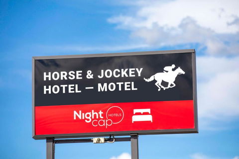 Nightcap At Horse & Jockey Hotel Warwick - Hotels Melbourne 2