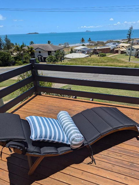 Newly Renovated With Ocean Views - Hotels Melbourne 1