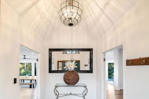 Ninderry Manor-Spectacular Hinterland Retreat - Hotels Melbourne 3