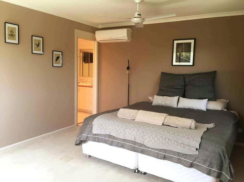 Noosa Hinterland Acreage Close To The Beach - Hotels Melbourne 1