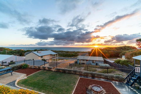 Ocean View Retreat - Best View In Town - Hotels Melbourne 0