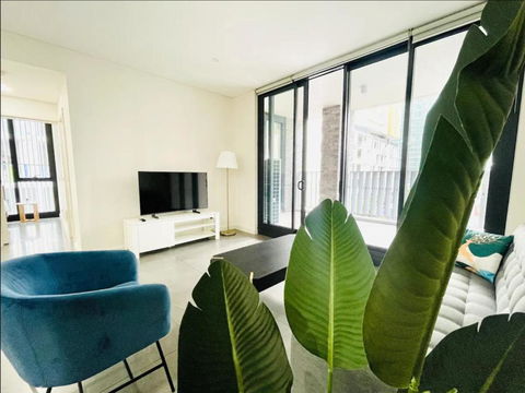Olympic Park Oasis - New 3b2b Condo - Pool, Parking - Hotels Melbourne 0