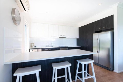 On Seascape - Hotels Melbourne 1