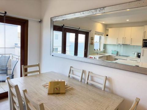 On The Esplanade - Close To Beach & Cronulla Mall With Aircon - Hotels Melbourne 2