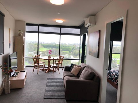 Parkview Modern Apartment W Parking @ Olympic Park - Hotels Melbourne 1