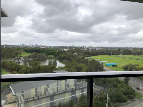 Parkview Modern Apartment W Parking @ Olympic Park - Hotels Melbourne 3