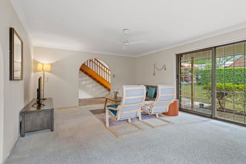 Peaceful 4BR At Sunnybank CBD With 2Parking Yard And Mall - Hotels Melbourne 2