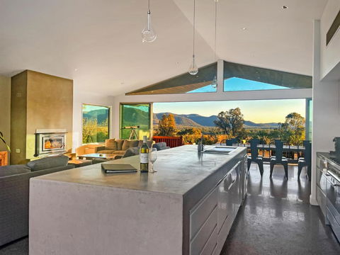 Pindara - Hotels Melbourne 1