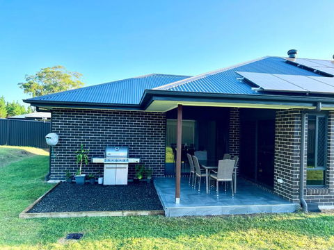 Plantation Retreat 4 Bedroom Modern Home - Hotels Melbourne 2