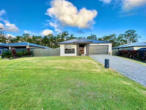 Plantation Retreat 4 Bedroom Modern Home - Hotels Melbourne 3