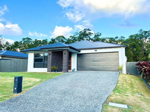 Plantation Retreat 4 Bedroom Modern Home - Hotels Melbourne 0