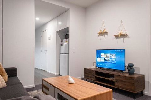 Pleasant &bright 2br2ba Apt Footscray Pool - Hotels Melbourne 2