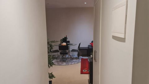 Qure Restaurant And Apartments Canberra Bruce - Hotels Melbourne 2