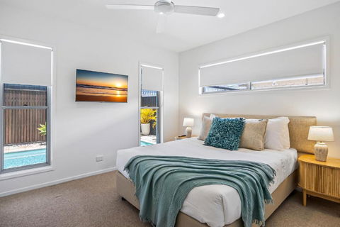 Premium 4-Bed Coastal Escape With BBQ And Pool - Hotels Melbourne 3