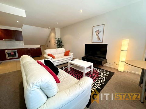 Pretty Penthouse - Close To ANU - Hotels Melbourne 0