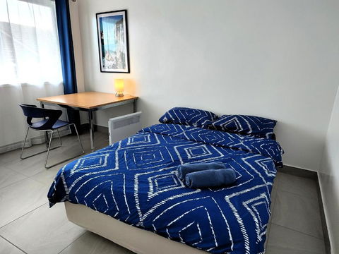 PROMO! Near Train Station, FREE WIFI! - Hotels Melbourne 0