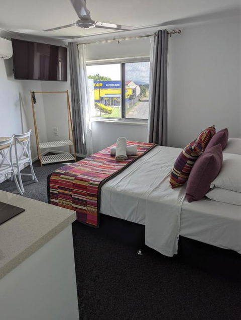 PROSERPINE MOTOR LODGE - Hotels Melbourne 3