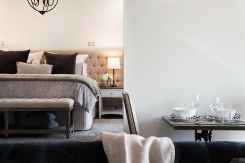 Provence Spa Villa 2 - Hotels Melbourne 1