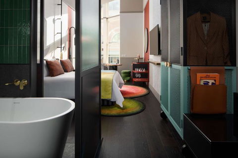 QT Newcastle - Hotels Melbourne 0