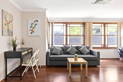 Quadruple Room W Ensuite In Gordon Near Train & Bus - Hotels Melbourne 2