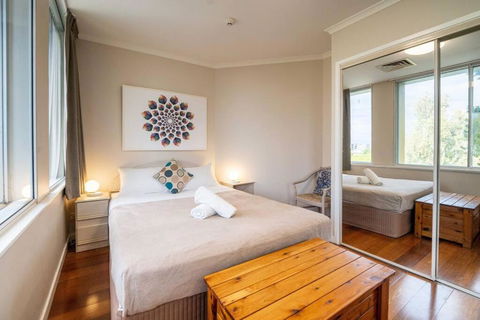 Quaint Auchenflower 1B1B Apt W Parking Close To UQ - Hotels Melbourne 3