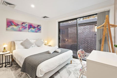 Quaint Double Room - Centrally Located At Glenfield - Shared Bathroom - Hotels Melbourne 1