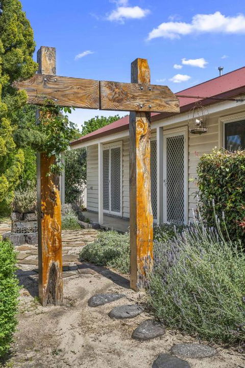 Quaint Garden Oasis With Free Parking - Hotels Melbourne 2