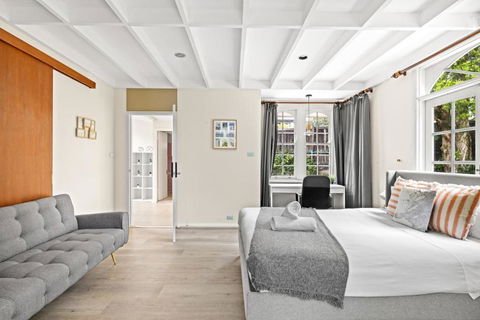 Quaint Queen Room - Convenient Location In Lindfield - Shared Bathroom - Hotels Melbourne 1
