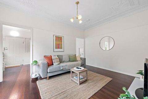 Quiet & Bright Art Deco Apartment By New Farm Park - Hotels Melbourne 2