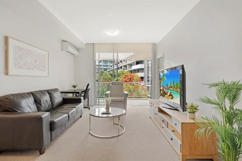 Quiet And Cozy Retreat At Rhodes - Hotels Melbourne 0